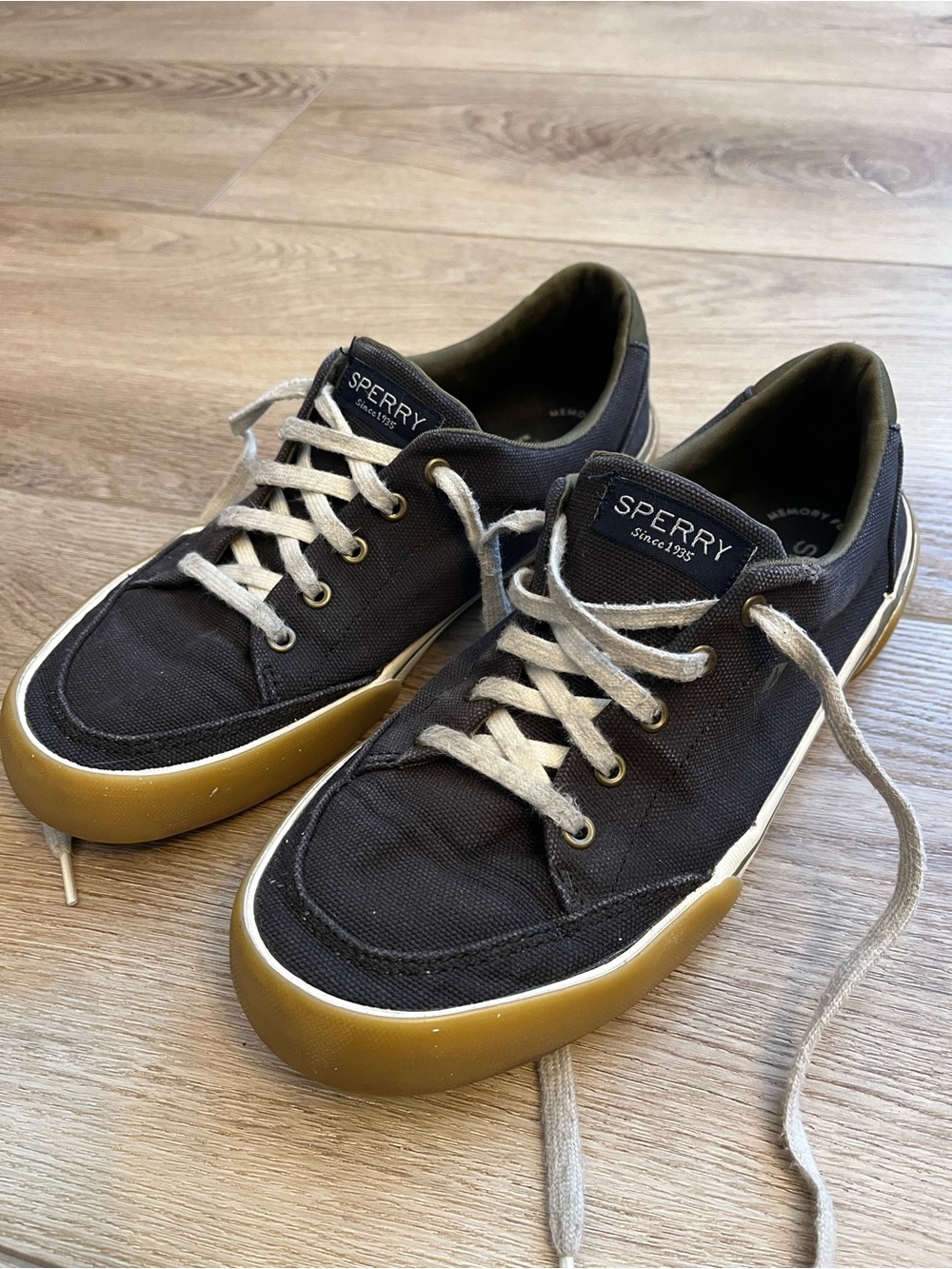 Sperry Boy’s Black Canvas Boat Shoes Size 4